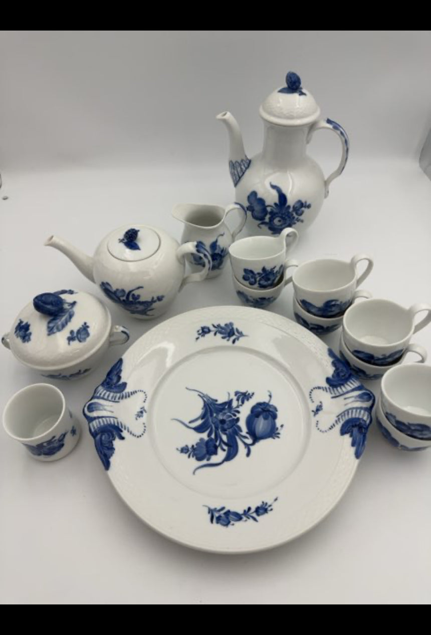 Blå blomst flettet, Royal Copenhagen